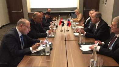  وزير الخارجية يعقد لقاءً ثنائياً مع وزير خارجية روسيا الاتحادية